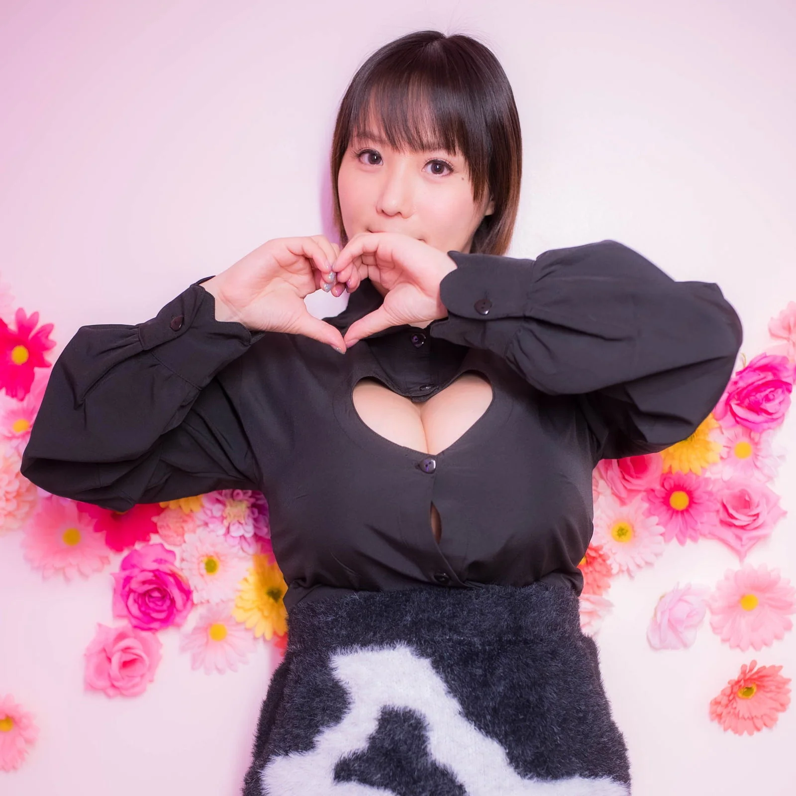 Shibuya's Heart Shirt (Black) - Image 4